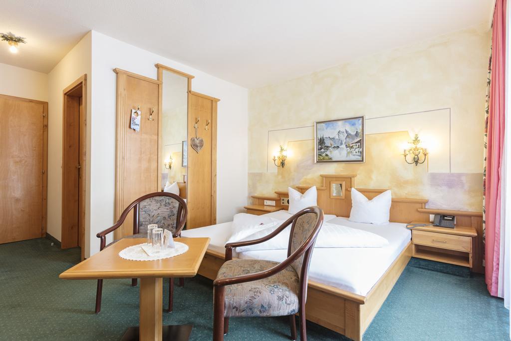 Hotel Andreas Hofer Mandarfen Buitenkant foto